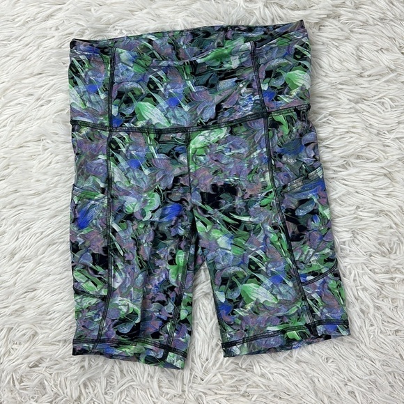 Lululemon Fast and Free High Rise Short 8" Rapid Flourish Multi - Picture 1 of 7